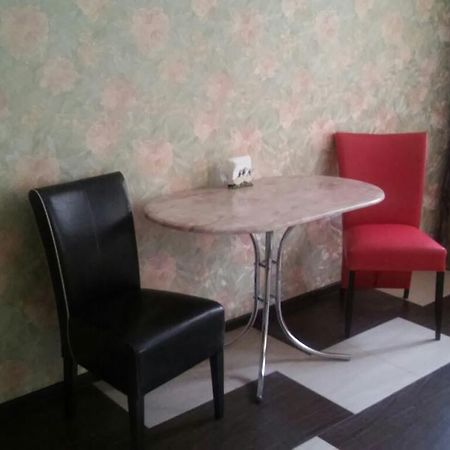 Apartment At Komsomolska 52А Ντνιπροπετρόφσκ Εξωτερικό φωτογραφία