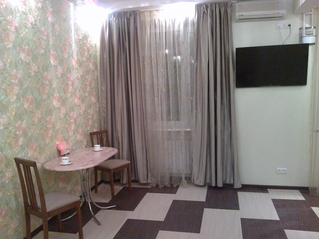 Apartment At Komsomolska 52А Ντνιπροπετρόφσκ Εξωτερικό φωτογραφία